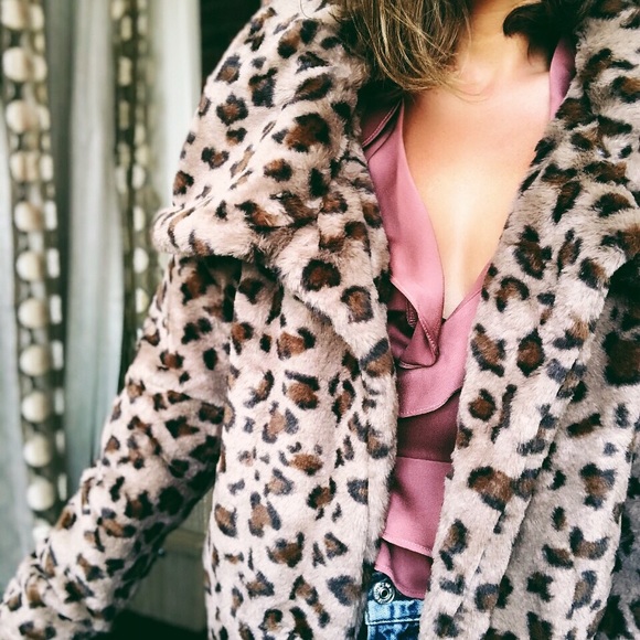 🆕Etta Brown Leopard Print Vegan Faux Fur Jacket - Picture 2 of 8